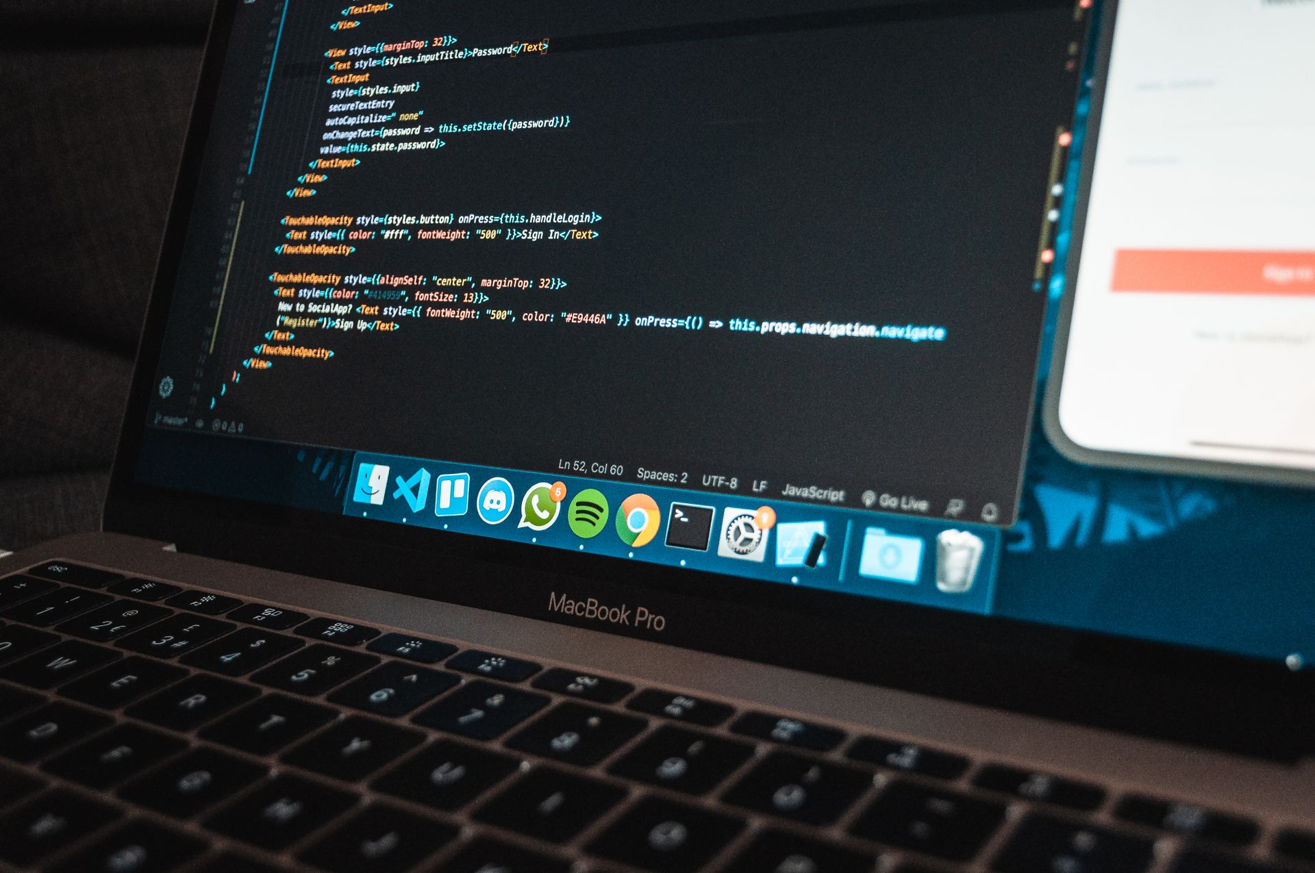 laptop-met-code